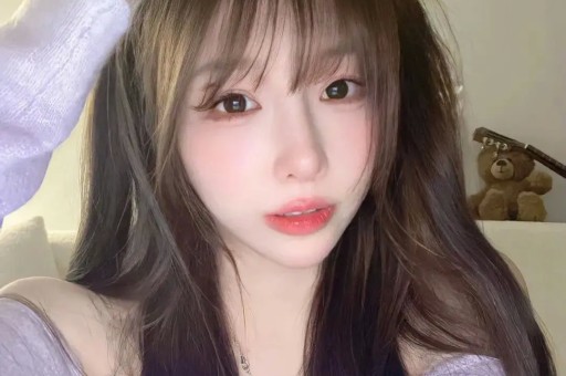 《恋与深空》深夜致歉引发热议玩家反应两极分化！